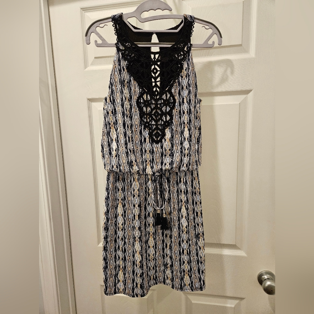 White House Black Market Sleeveless Crochet Neck Print Dress Blue